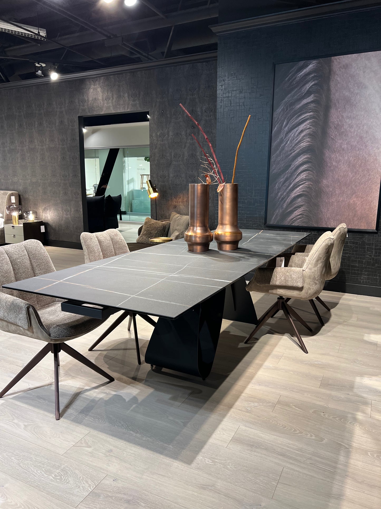 Signature Extension Dining Table