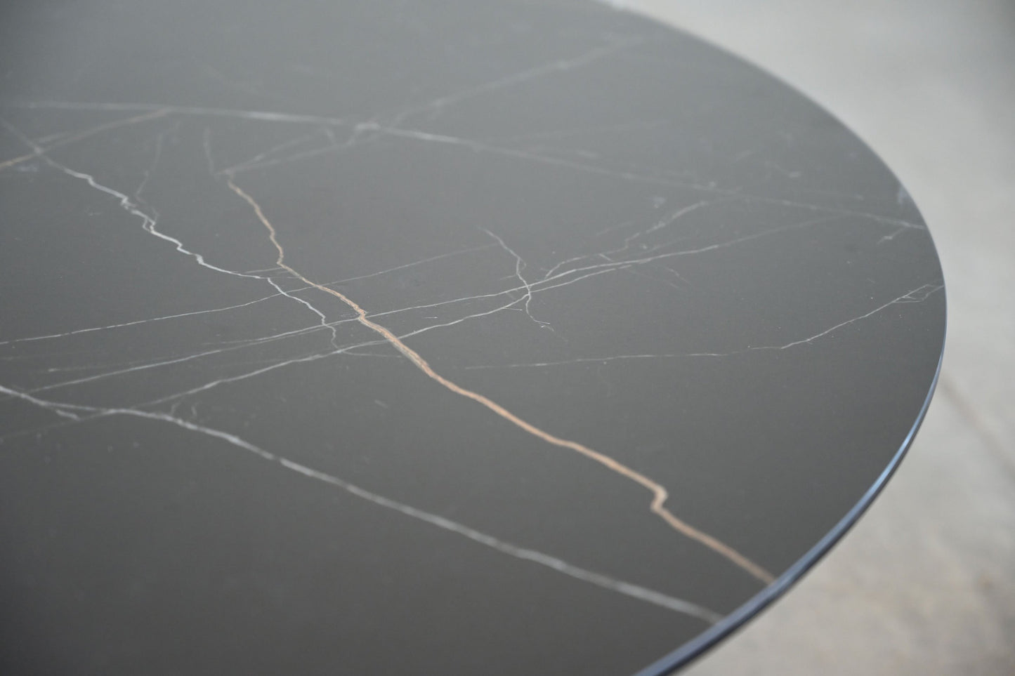 Leen Coffee Table In Black