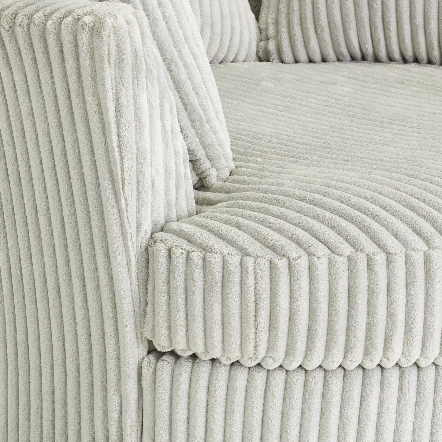 6150 Collection Swivel Armchair