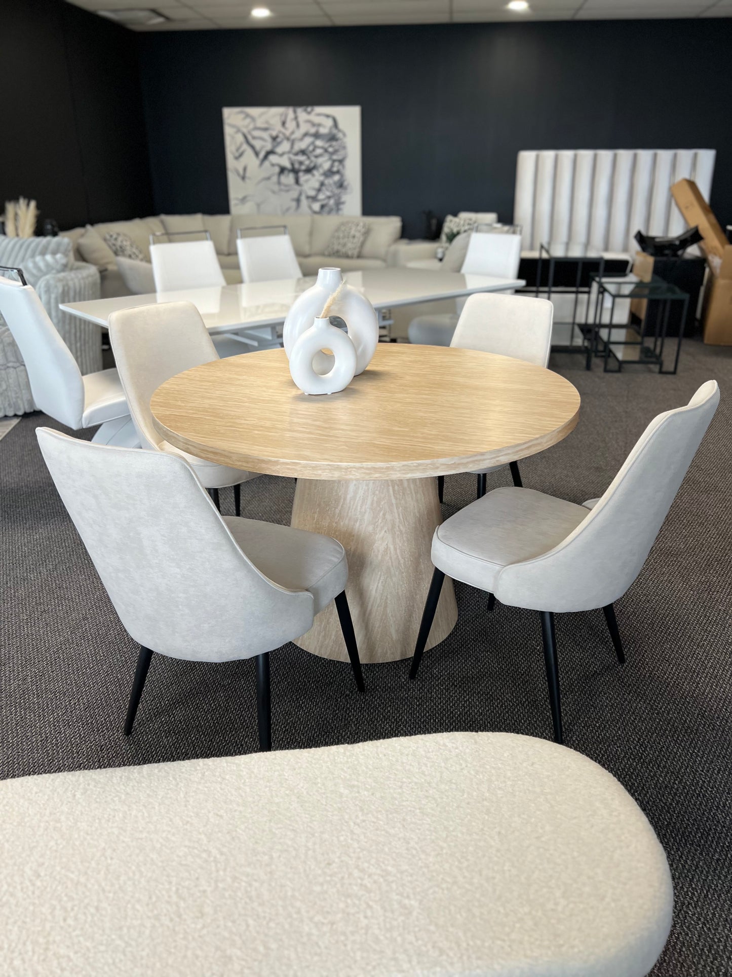 Godiva/Koda 5pc Dining Set in Ivory with Beige Chair