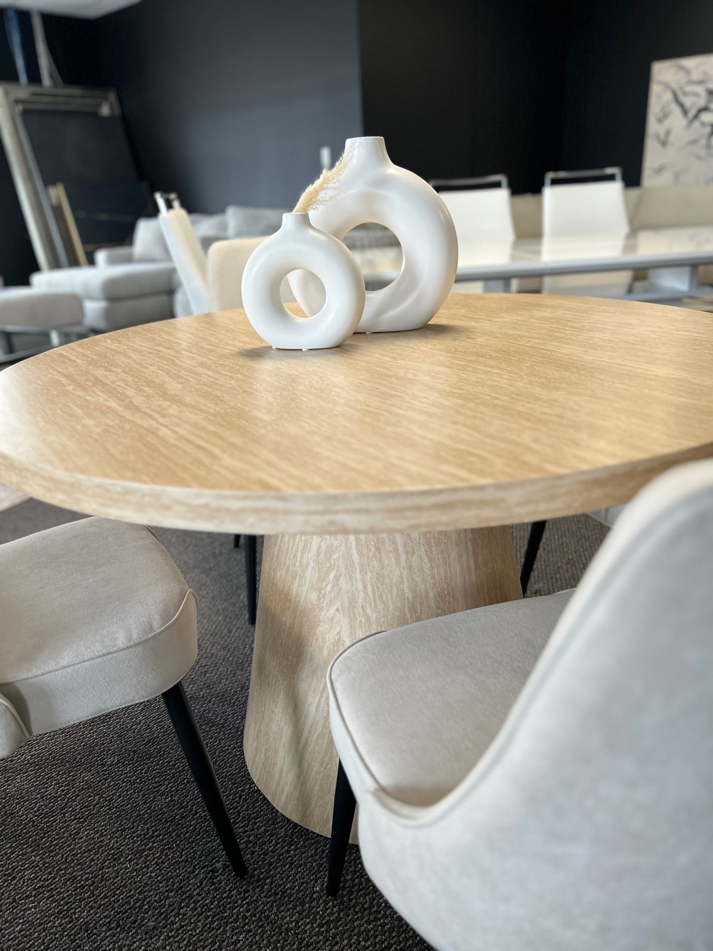 Godiva/Koda 5pc Dining Set in Ivory with Beige Chair