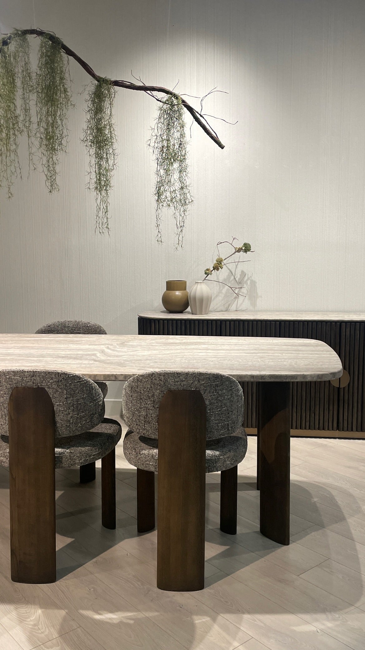 Shoku Dining Table