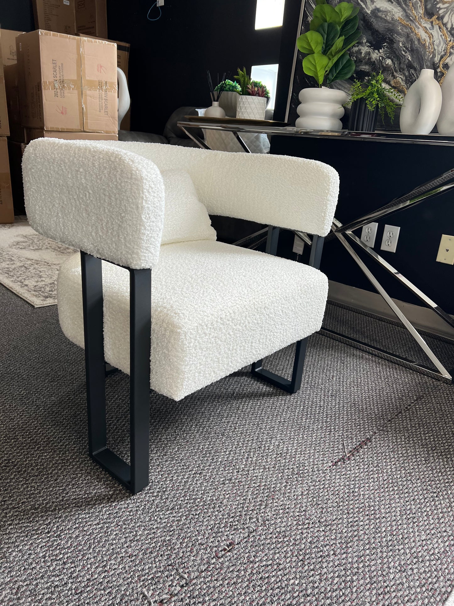 Scarlet Accent Chair In Ivory Boucle And Black