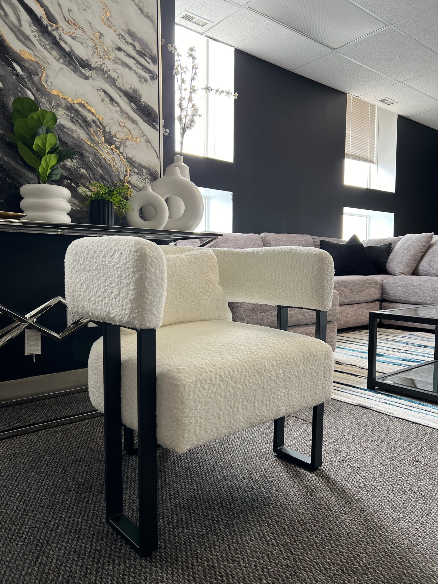 Scarlet Accent Chair In Ivory Boucle And Black