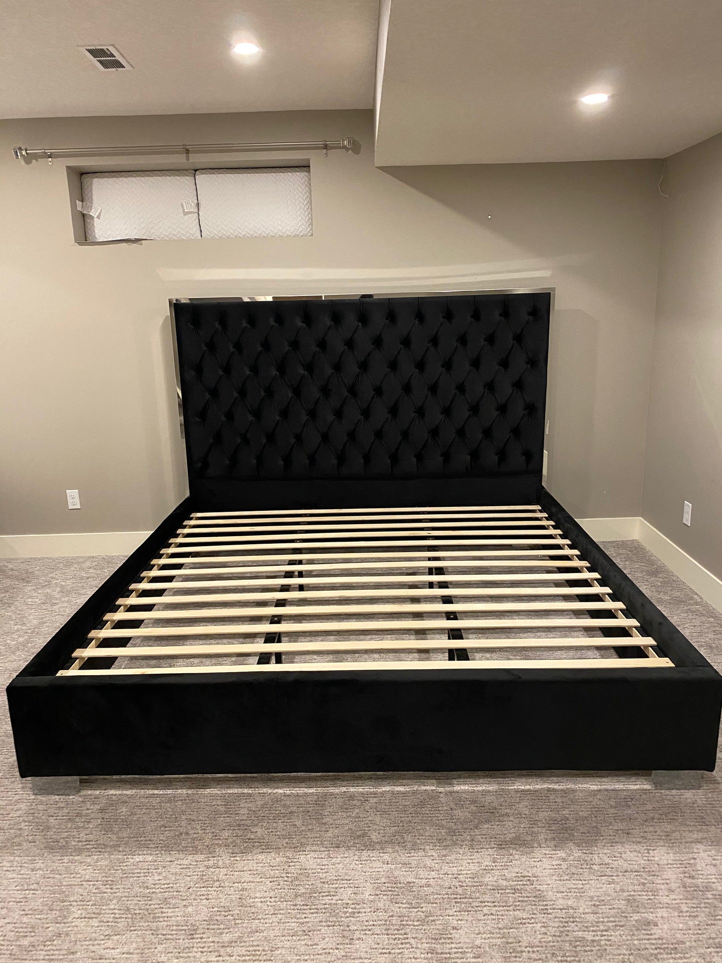 Lexi Velvet Upholstered Bed