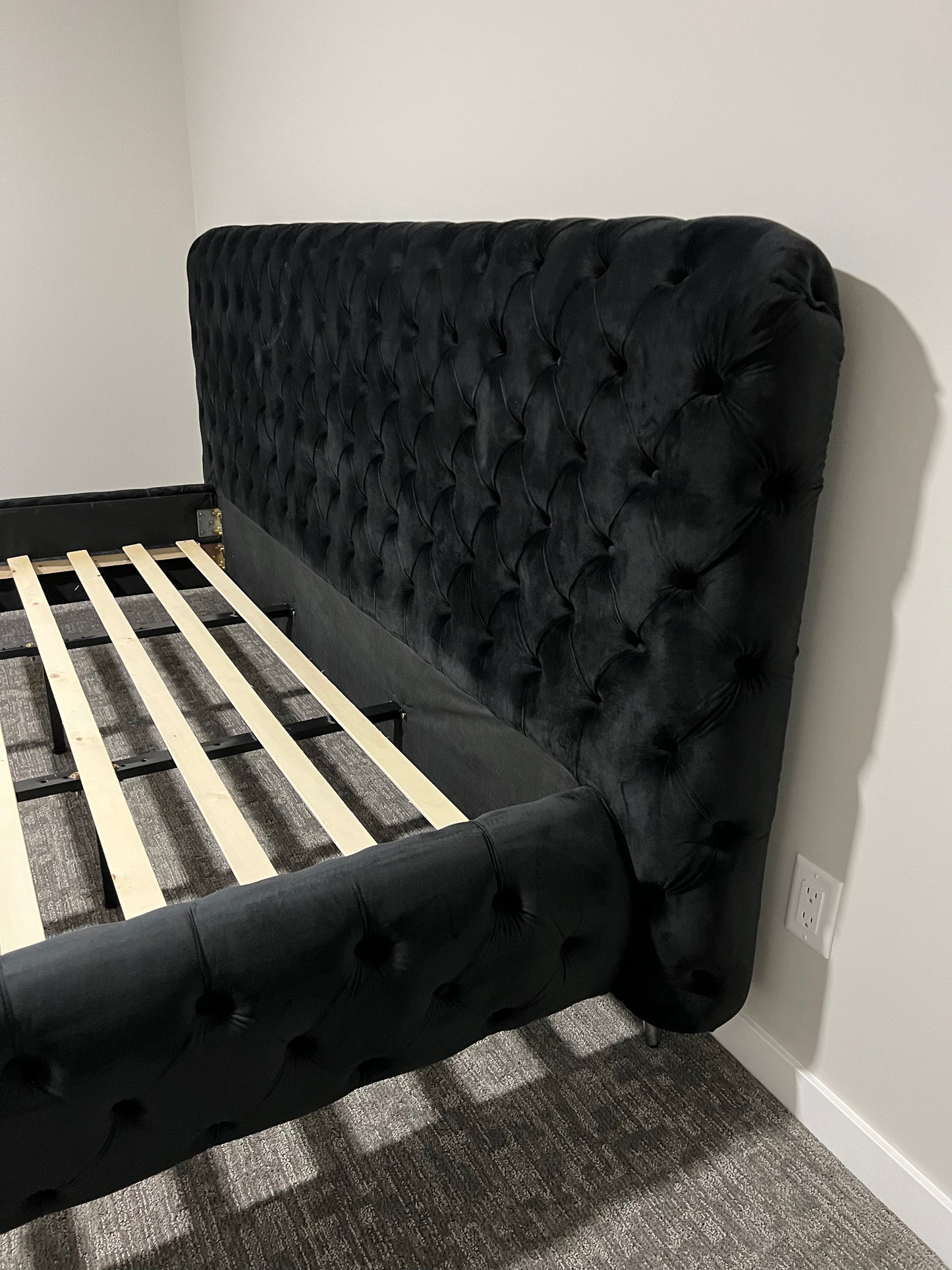 Delano Velvet Upholstered Bed