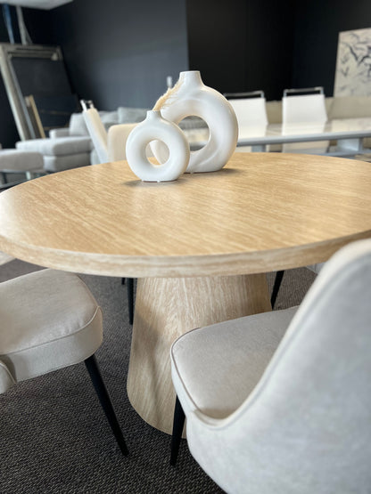 Godiva/Koda 5pc Dining Set in Ivory with Beige Chair