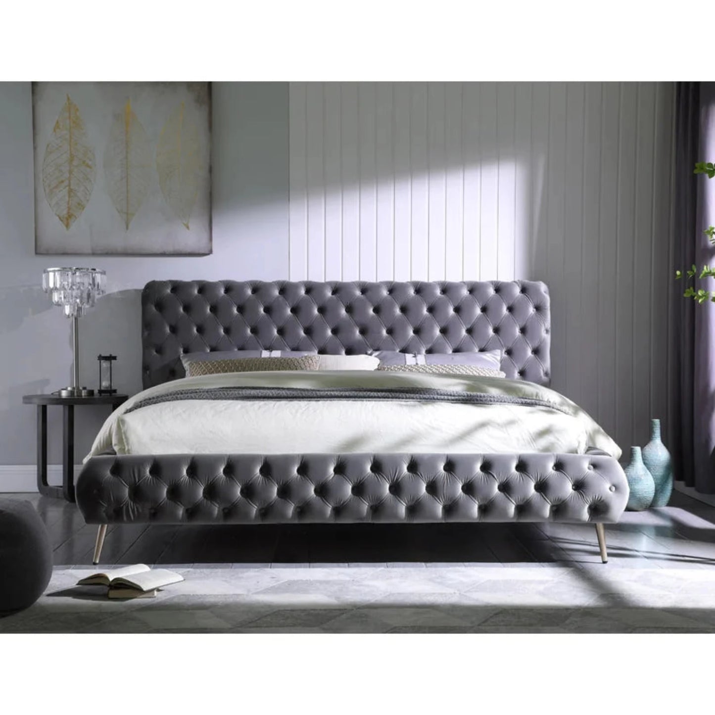 Dafinel Upholstered Bed