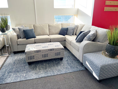 Collection 6090 Modani Linen Sectional